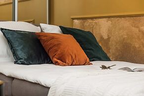 Louvre Studios - LoftAffair