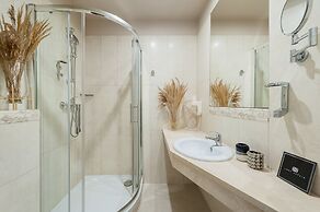 Louvre Studios - LoftAffair