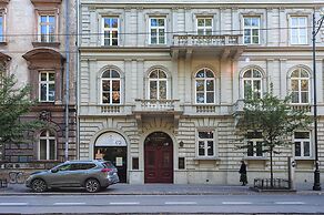 Louvre Studios - LoftAffair