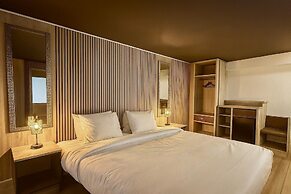 Tropical Palms Hotel