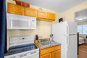 Oak Shores Studio 13