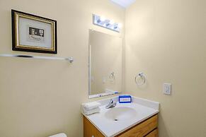 Oak Shores Studio 13