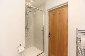 Strawberry Line, Flat 1