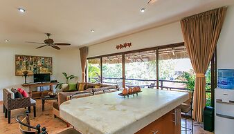 Sacbe by Stella Rentals