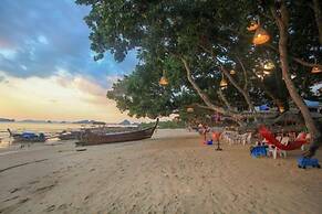 Holiday Ao Nang Beach Resort Krabi