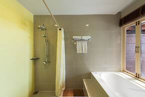 Holiday Ao Nang Beach Resort Krabi