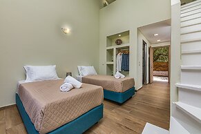 Kozanos Suites with Private Pool