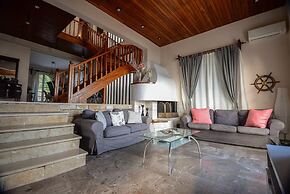 Villa Litsa Large Private Pool Walk to Beach Sea Views A C Wifi