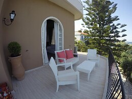 Villa Litsa Large Private Pool Walk to Beach Sea Views A C Wifi