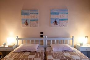 Villa Litsa Large Private Pool Walk to Beach Sea Views A C Wifi