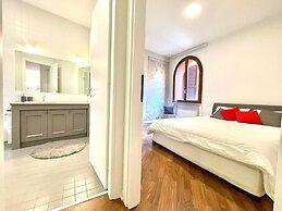 Large modern 2-storey house in the heart of Verona