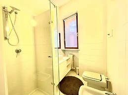 Large modern 2-storey house in the heart of Verona