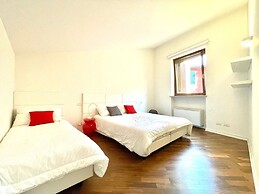 Large modern 2-storey house in the heart of Verona