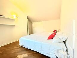 Large modern 2-storey house in the heart of Verona