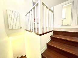 Large modern 2-storey house in the heart of Verona