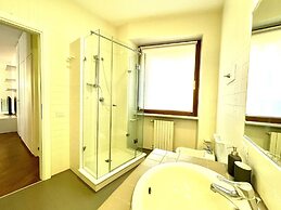 Large modern 2-storey house in the heart of Verona