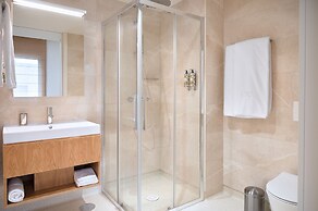 Hotel BFRESH - Pool - Fitness - Padel - By Oporto Collection - Private