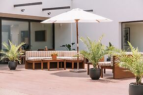Hotel BFRESH - Pool - Fitness - Padel - By Oporto Collection - Private