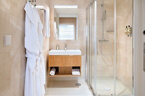Hotel BFRESH - Pool - Fitness - Padel - By Oporto Collection - Private