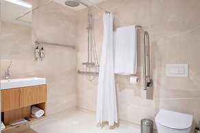 Hotel BFRESH - Pool - Fitness - Padel - By Oporto Collection - Private
