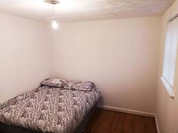 Quiet Residential Area, Within Easy Reach to Town