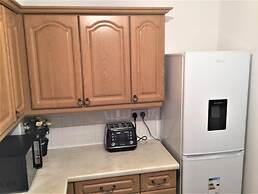 Quiet Residential Area, Within Easy Reach to Town