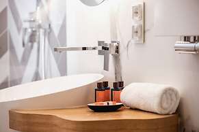 Mogilska Apartments by Renters Prestige