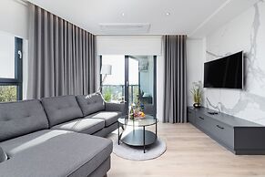 Mogilska Apartments by Renters Prestige