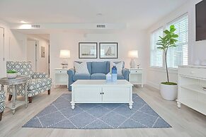 Harbourtown Suites Luxury Condo