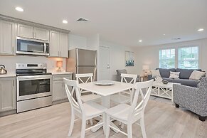 Harbourtown Suites Luxury Condo