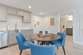 Harbourtown Suites Luxury Condo