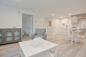 Harbourtown Suites Luxury Condo