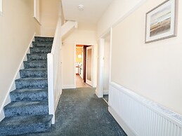 4 Dorothy Avenue