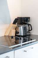 The Bay Suites - Entertainment Dist