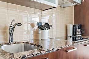 The Bay Suites - Entertainment Dist