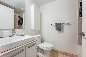 The Bay Suites - Entertainment Dist