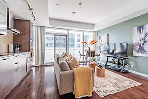 The Bay Suites - Entertainment Dist