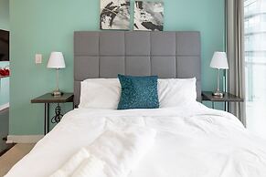 The Bay Suites - Entertainment Dist