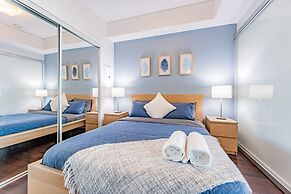 The Bay Suites - Entertainment Dist