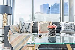 The Bay Suites - Entertainment Dist