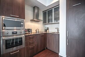 The Bay Suites - Entertainment Dist