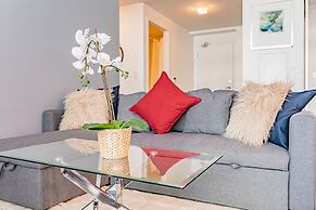 The Bay Suites - Entertainment Dist