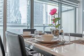 The Bay Suites - Entertainment Dist