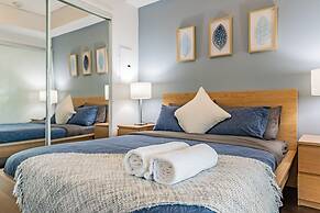 The Bay Suites - Entertainment Dist