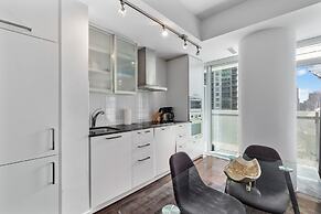 The Bay Suites - Entertainment Dist