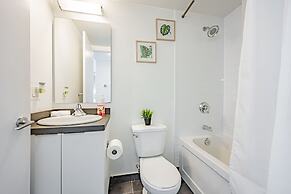 The Bay Suites - Entertainment Dist