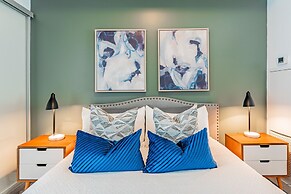 The Bay Suites - Entertainment Dist