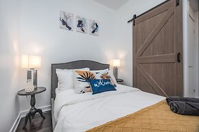 The Bay Suites - Entertainment Dist