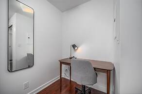 The Bay Suites - Entertainment Dist