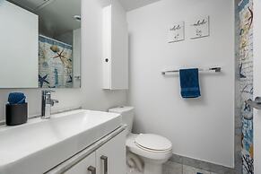 The Bay Suites - Entertainment Dist